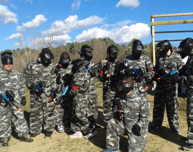  Evento di teambuilding con paintball 